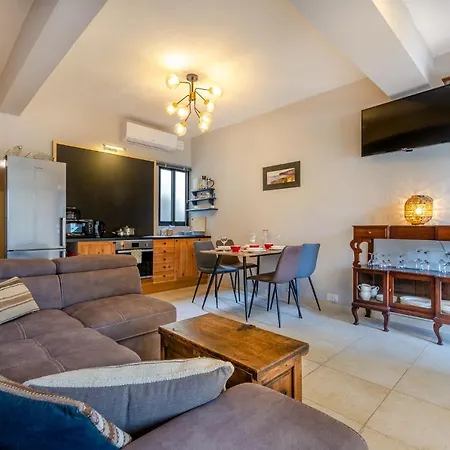 Sea Views @ Modern W/ Cosy Terrace Apartment